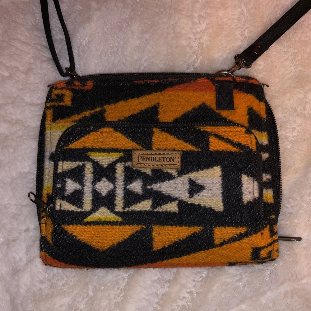 PENDLETON! Cross-body Pendleton purse/wallet